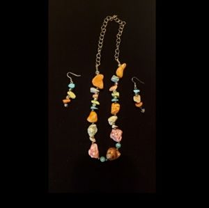Necklace w/matching earrings